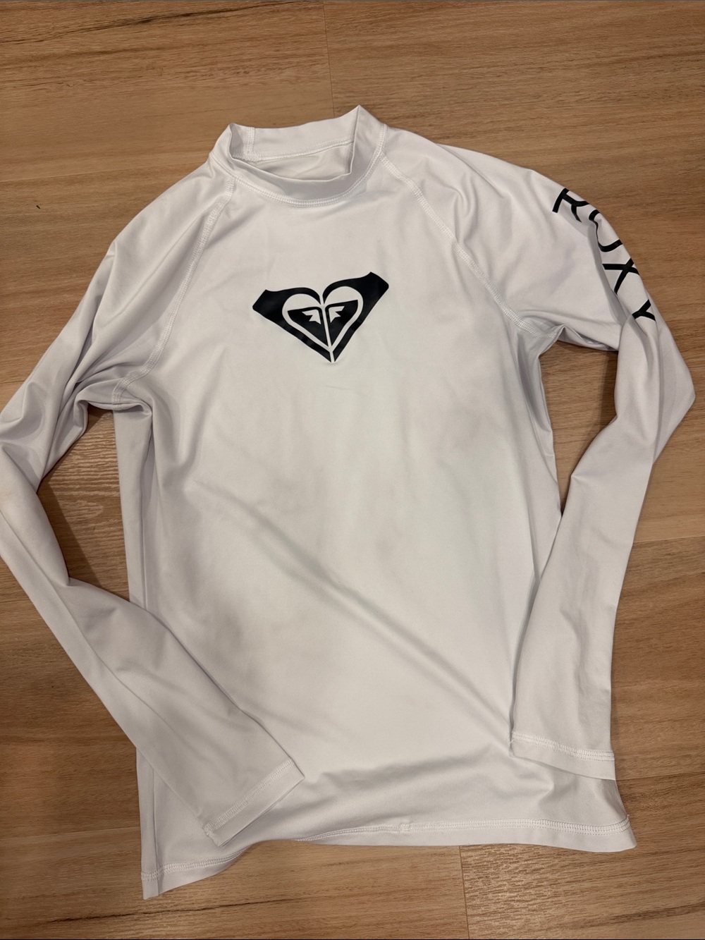 Roxy girls medium White Long-Sleeve Swim Rash Guard with Black Logo